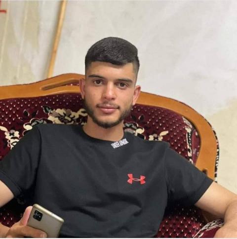 الشاب زكريا محمد زكريا الزعول (20 عامًا) الذي ارتقى قبل قليل متأثرًا بإصابته برصاص الاحتلال الحي في الرأس، في بلدة حوسان.jpg