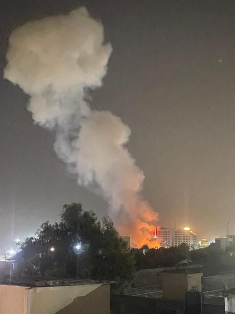 صور من مكان الانفجارات غرب غزة.jpg