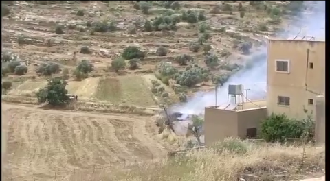 إصابة طفل بقنبلة غاز وعشرات بالاختناق بمسيرة بيت دجن