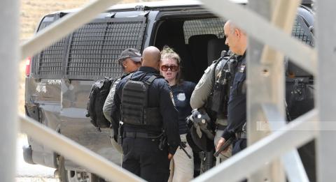 اعتقال متضامنين خلال قمعه فعالية سلمية في مسافر يطا 32.jpg