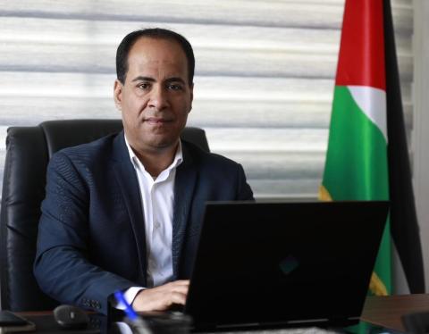 عمر: اقتحام جنين تصعيد خطير يُنذر بعملية واسعة في الضفة الغربية