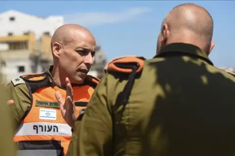 قائد الجبهة الداخلية في منطقة حيفا الكولونيل شارون ايتاح.webp