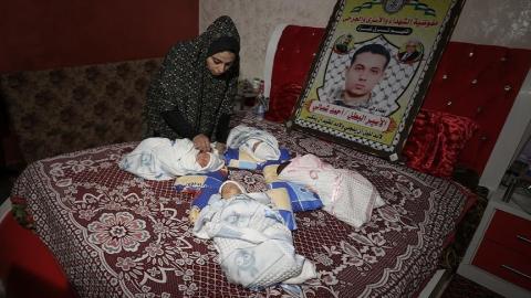 بالفيديو والصور فلسطينية تنجب4 توائم بـ"نُطَف مُهرّبة"