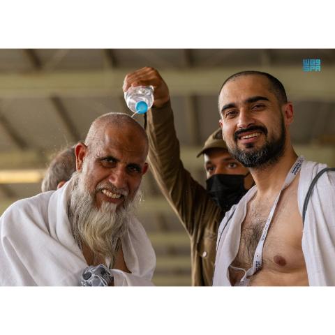 مشاهد لـ #ضيوف_الرحمن خلال رحلة الحج. #واس.jpg