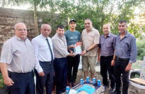 التجمع الفلسطيني للوطن و الشتات يكرم طلبة الثانوية العامة الناجحين