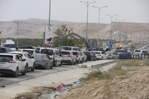 الاحتلال يغلق مداخل أريحا ويمنع الخروج منها.jpg