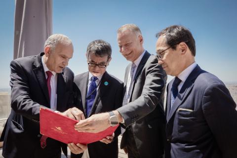 وزير الاتصالات وتكنولوجيا المعلومات ونظيره الياباني في جولة على شركات التكنولوجيا الفلسطينية