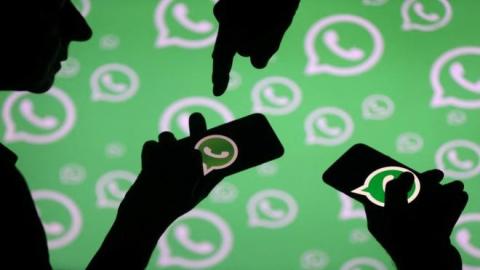 واتساب يسمح بتعديل الرسائل في غضون 15 دقيقة من إرسالها. (رويترز).jpeg