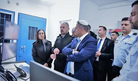 "حرية" قرار بن غفير بإلغاء الإفراج المبكر للمعتقلين الفلسطينيين إدارياً عقاب جماعي يرقى ليشكل جريمة دولية