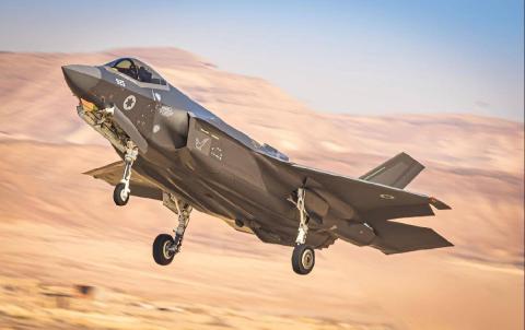 طائرات ال F35.jpg