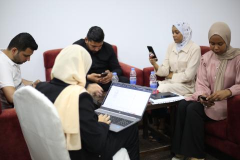 مناهضةً للعنف الإلكتروني.. مركز التنمية والإعلام المجتمعي (CDMC) يواصل حملة #الحماية_حق ويطلق عيادته الرقمية