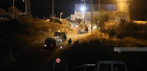 قوات الاحتلال الإسرائيلي تقتحم بلدة بيت عوا جنوب غرب الخليل (تصوير- مشهور وحواح-وفا).jfif