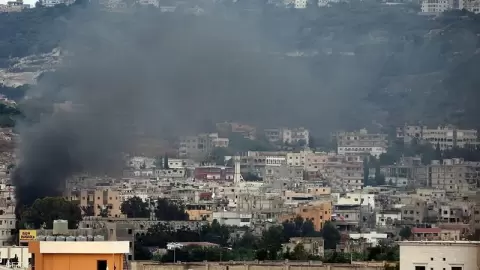 محدث 5 قتلى بينهم مسؤول بمخيم عين الحلوة جنوب لبنان