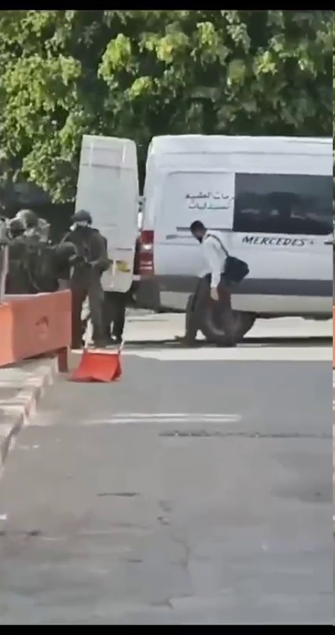 بالفيديو قوة خاصة تعتقل شاب من طولكرم