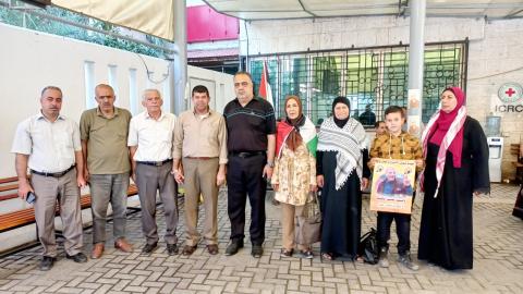 التجمع الفلسطيني للوطن و الشتات يشارك في وقفة تضامنية مع الأسرى