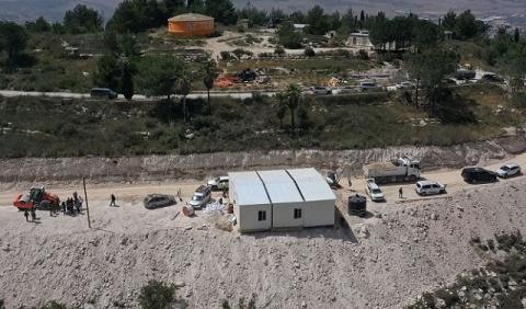 موقعا البؤرة الاستيطانية حوميش القديم والجديد  Getty Images.jpg