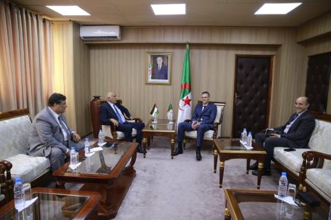 الرجوب يبحث مع وزير الشباب والرياضة الجزائري تعزيز التعاون