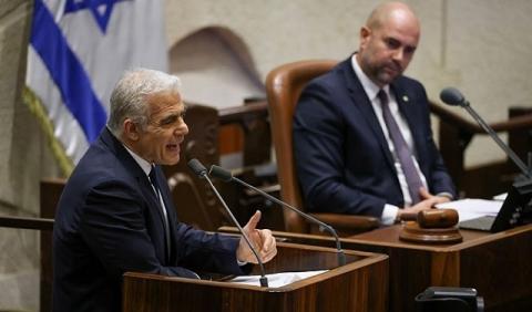 لبيد بالكنيست، الإثنين الماضي (Getty Images).jpg
