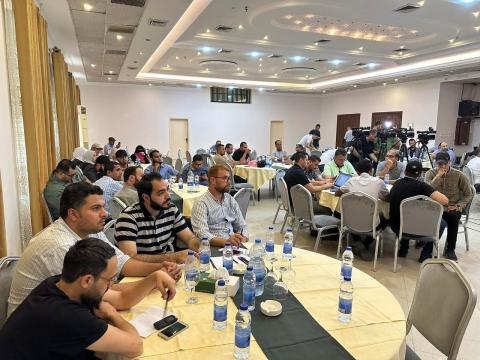 المكتب الإعلامي الحكومي ينظم لقاء حواري مفتوح مع رئيس سلطة الطاقة ورئيس هيئة المديرين بشركة توزيع الكهرباء. 7.jpg