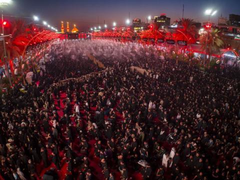 واع.. حشود ضخمة تحيي ذكرى عاشوراء في كربلاء 11.jpg