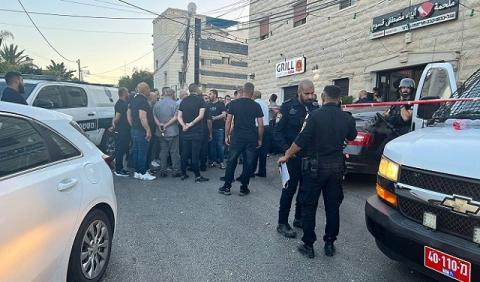 4 إصابات بينها حالة حرجة بإطلاق النار في سخنين  بعد مقتل شاب من جنين في أم الفحم