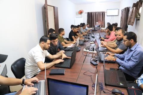 مركز شباب الأمة يطلق الدورة التدريبية (قيادة الحاسب الآلي ـ شباب)