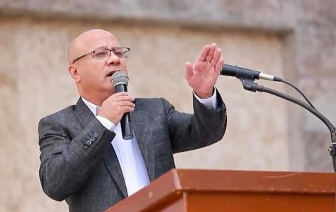 دكتور احمد ابو هولي.jpg