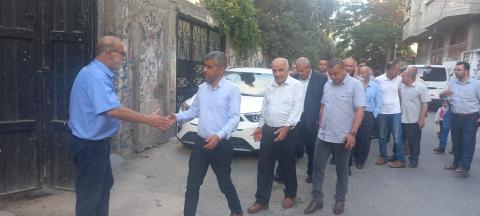 وفدٌ قياديٌّ من الشعبيّة بغزة يزور عوائل شهداء معركة ثأر الأحرار.jpg