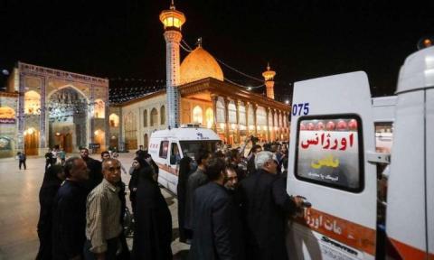 إيران: سقوط 4 أشخاص وإصابة آخرين بهجوم على مرقد في شيراز