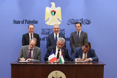 توقيع اتفاقية دعم المرحلة الرابعة لبرنامج تطوير البلديات من الوكالة الفرنسية للتنمية بقيمة 8 ملايين يورو