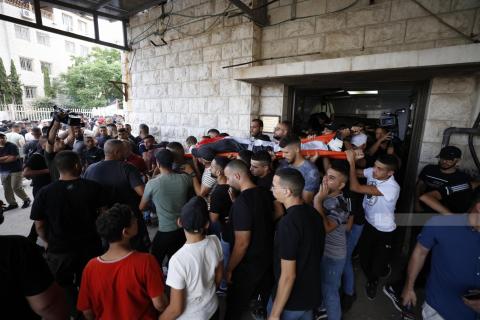 وداع الشهيد أمير خليفة ( 27 عاما) في مستشفى رفيديا الحكومي.jpg