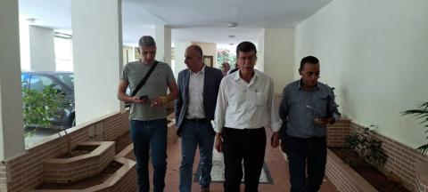 رئيس هيئة شؤون الأسرى والمحررين قدورة فارس وفي أولى مهمة له يزور منزل المناضل المرحوم ورئيس هيئة شؤون الأسرى السابق قدري أبو بكر 5.jpg