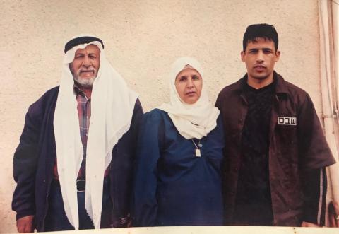 صورة سائد سلامه ووالديه.jpg