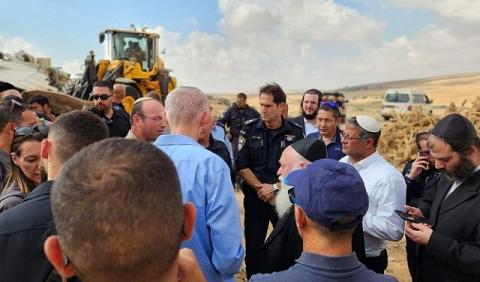 هدم منازل عربية بالنقب بحضور بن غفير وغولدكنوفف