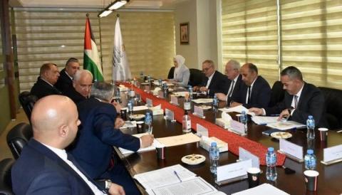 اجتماع وزاري موسع للاتفاق على خطة التحرك التنموي لتعزيز برامج التعاون بين دولتي فلسطين و ليبيا.jpg