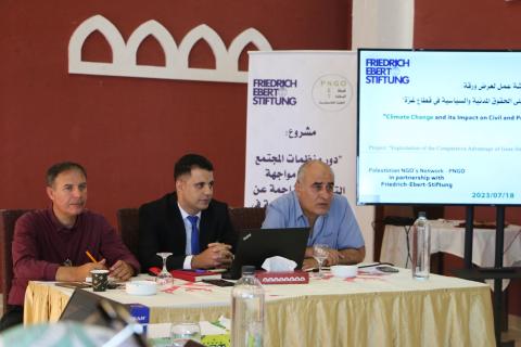 المطالبة باتخاذ التدابير الكافية التي من شأنها الحد من أثر التغيرات المناخية التي تمس الحقوق المدنية والسياسية والحقوق الاقتصادية والاجتماعية والثقافية
