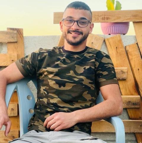 قوات الاحتلال تعتقل الشاب ضياء دويكات عقب اقتحام منزله في منطقة بلاطة البلد شرق نابلس
