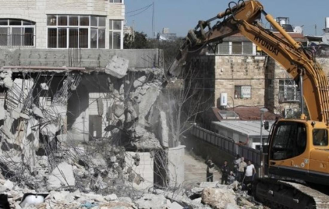 تقرير 7 الاف مستوطن اقتحموا المسجد الأقصى و37 حالة هدم في القدس خلال تموز