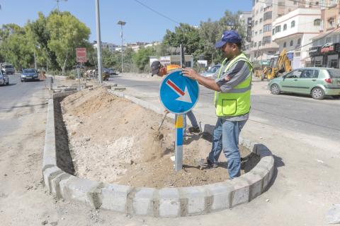 بلدية غزة تجري تعديلات على تقاطع شارعي الأقصى وبيرزيت في " تل الهوا "