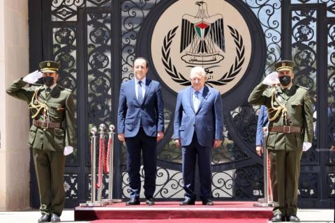الرئيس لدى استقباله رئيس قبرص 1.jpg