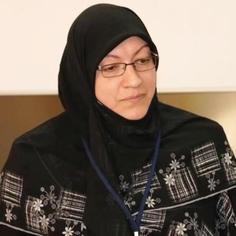 علياء الانصاري.jpg