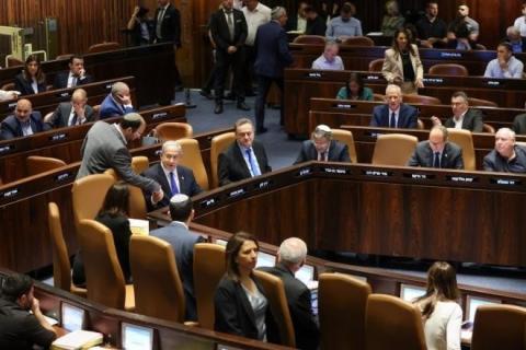 "هآرتس" : الكنيست الخامس والعشرين يعزز الضم الفعلي للضفة الغربية ومحاولات إضعاف السلطة الفلسطينية