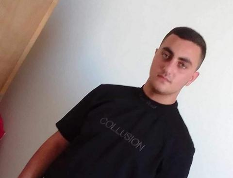 الشهيد محمد الزعارير من الخليل.jpg