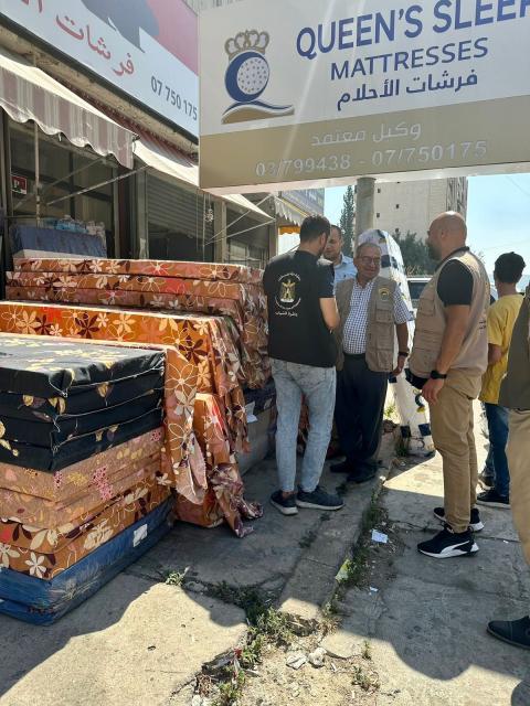 د. أبو هولي: توزيع مساعدات مالية على جرحى اشتباكات مخيم عين الحلوة وفرشات للعائلات التي تعرضت بيتوها للضرر