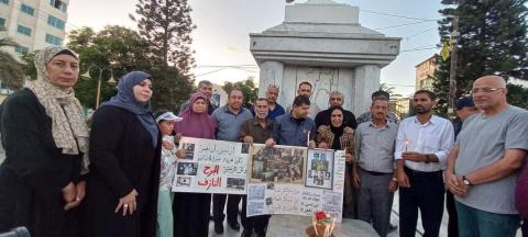 التجمع الفلسطيني للوطن و الشتات يضئ الشموع بذكرى صبرا و شاتيلا و تل الزعتر أمام الجندي المجهول بمدينة غزة  ...