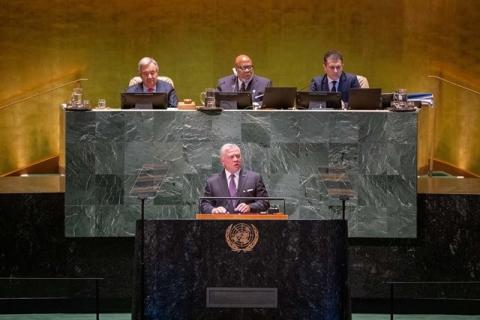 العاهل الأردني: "علينا حماية الشباب الفلسطينيين من المتطرفين"
