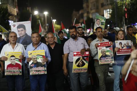 وقفات دعم واسناد للأسرى بمحافظات الضفة الغربية