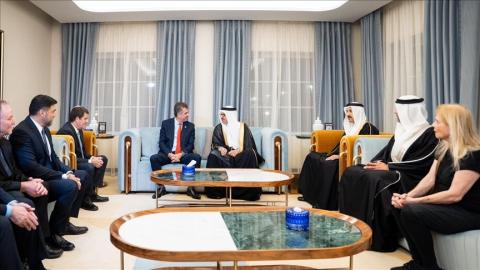 وزير خارجية إسرائيل يصل المنامة في أول زيارة تستمر لمدة يومين.
