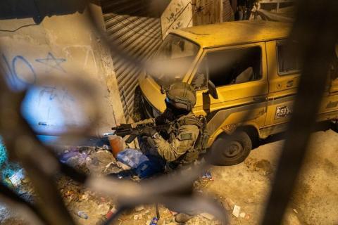 اعتقال  15 فلسطيني .. حملة مداهمات في مناطق متفرقة من الضفة