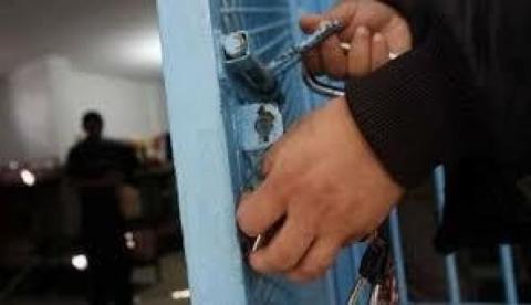داخلية غزة: الأجهزة المختصة تتابع إلقاء القبض على سجين جنائي تمكن من الهرب من سيارة الترحيلات